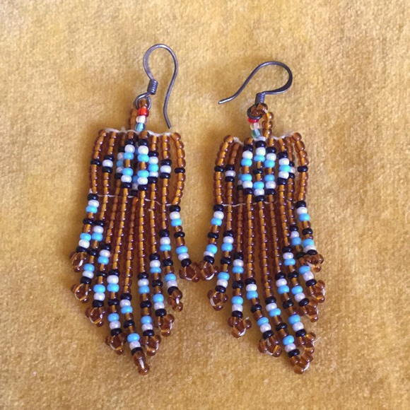 Vintage southwestern handcrafted beaded pattern earrings bohemian boho - Picture 2 of 2